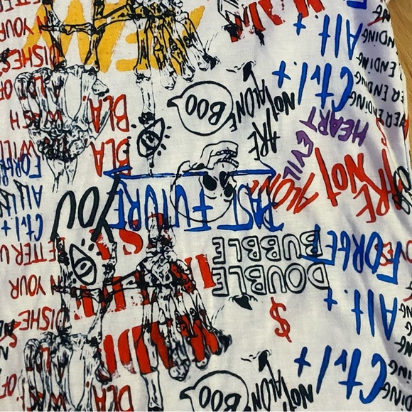 Colorful Short Sleeve T-Shirt with Graffiti Print - Picture 2 of 2